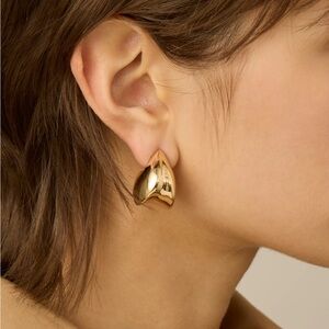 LIKE NEW Jenny Bird Paige Puff Earring